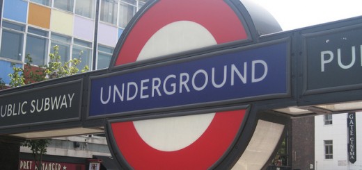 5829979668 a74934dbb5 z 520x245 Contactless payment rollout on London Underground delayed until 2013